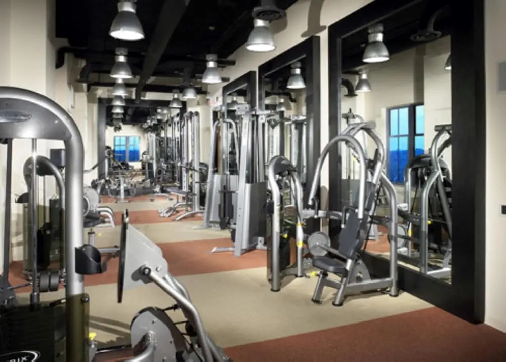 Bluebird Suites in Crystal City