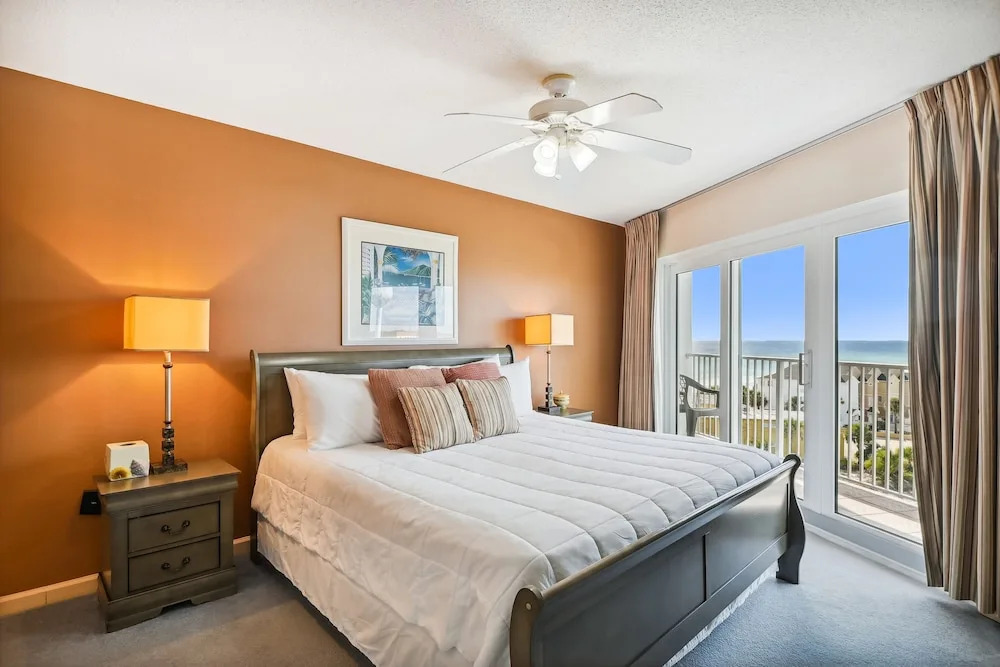 Seacrest 706 is a 2 BR Gulf Front on Okaloosa Island by RedAwning