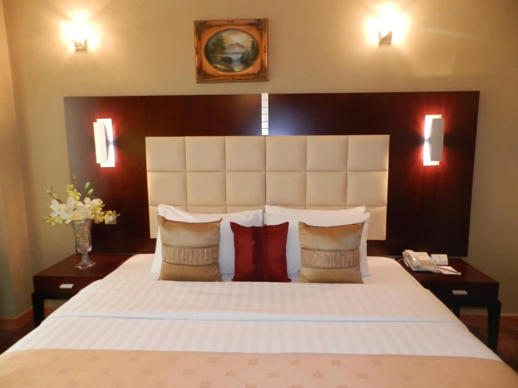 Sun & Sands Sea View Hotel