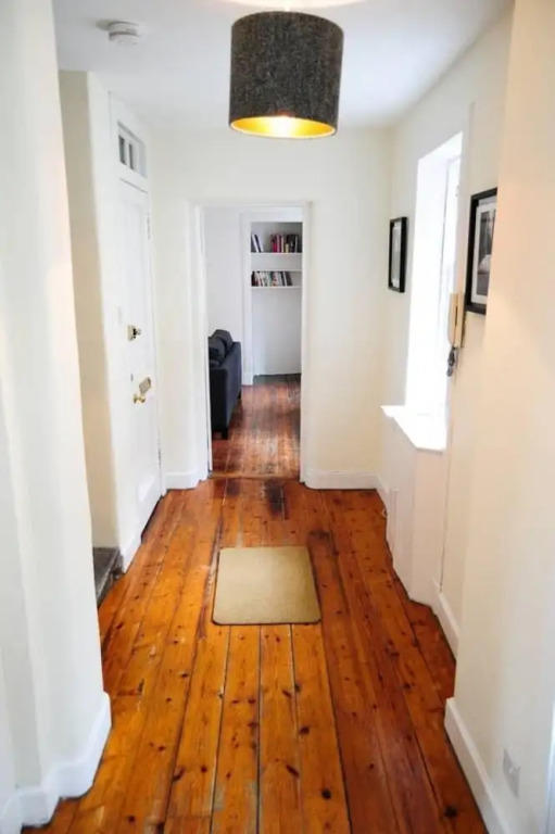 Beautiful Bohemian 2BR flat in the Cowgate