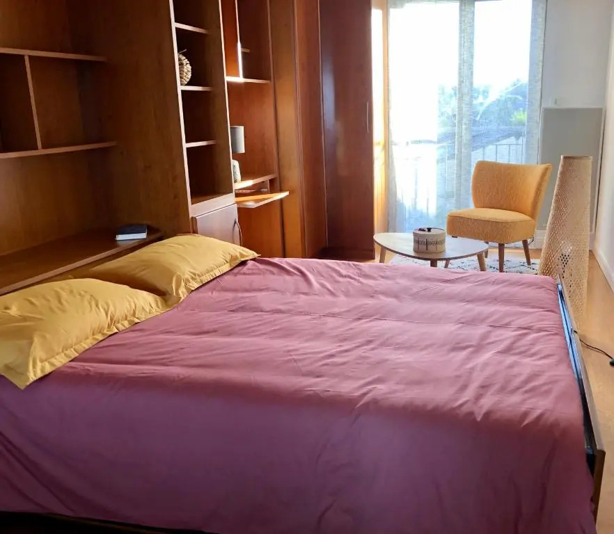 Appartement vue mer à 100m de la plage au centre de Carantec