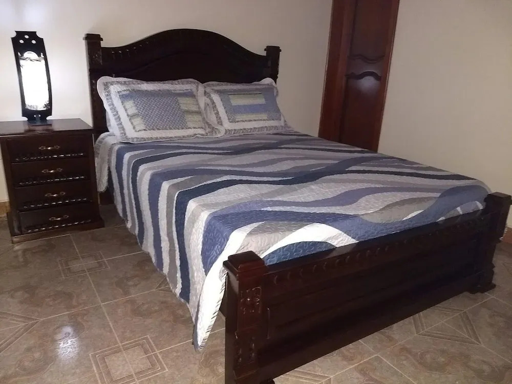 Hostal FIND LAND & A REST