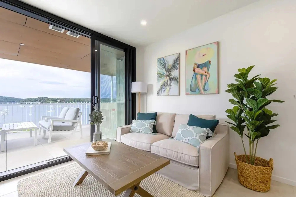 Oceanside Apartment With Bay Views