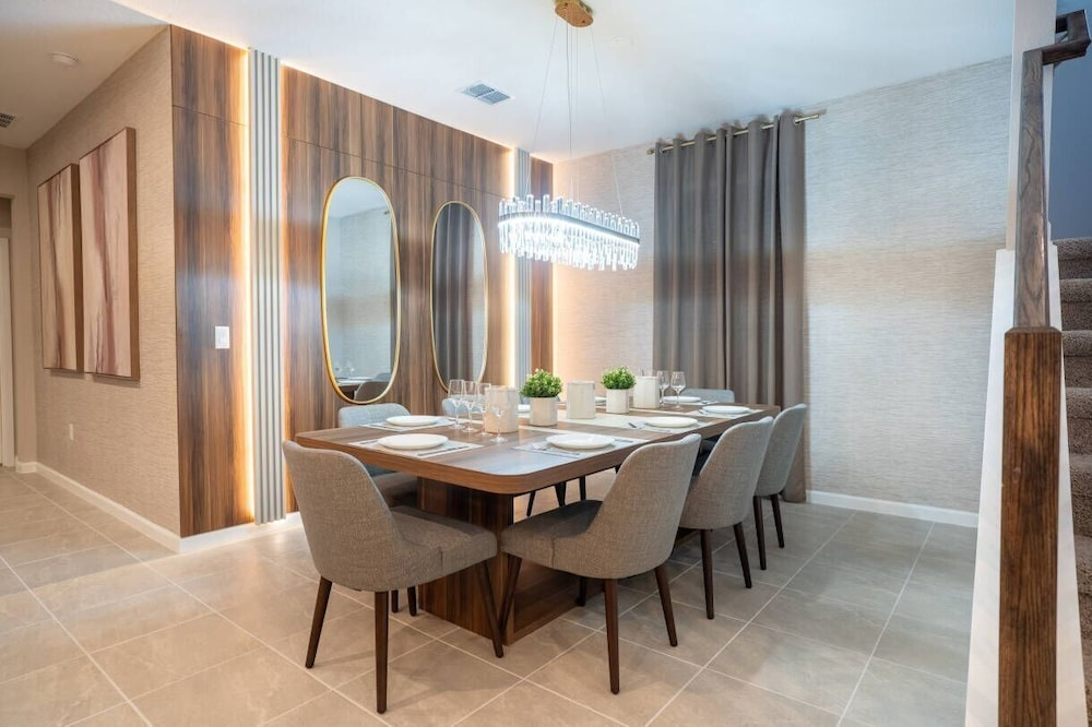 8BR Home w/ Theater & Pool Solara Resort