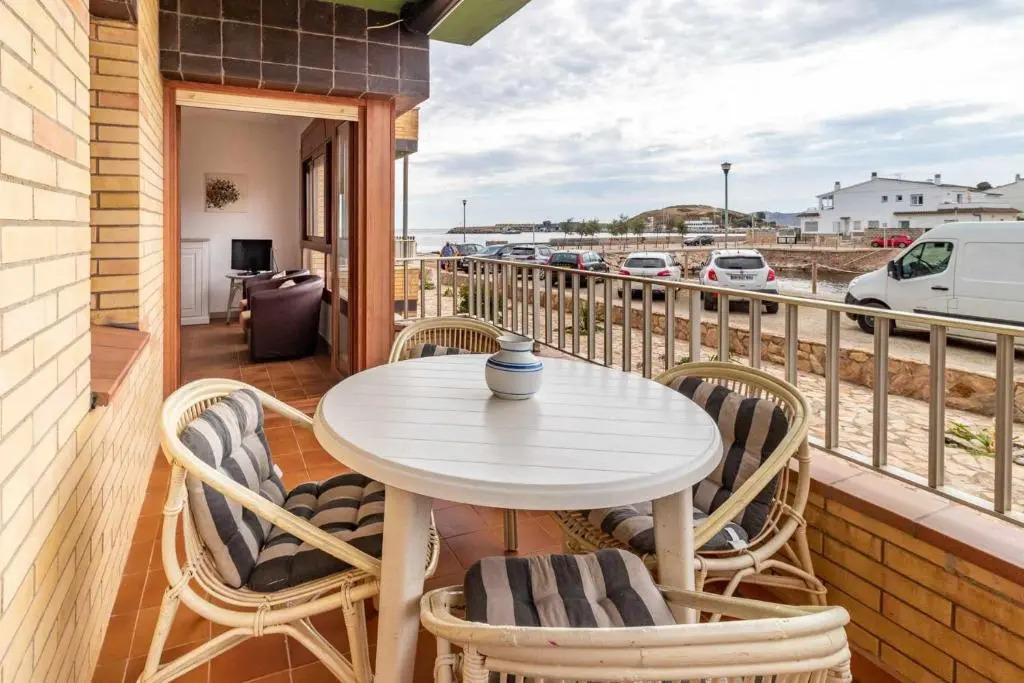 SANT CARLES 22 apartamento soleado con vistas al mar