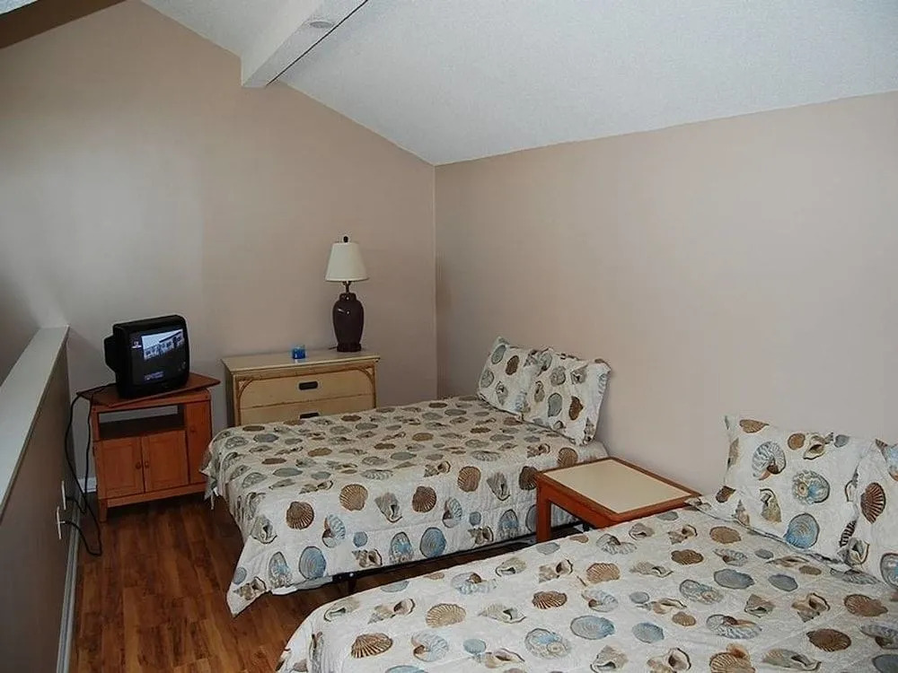 Heron Pointe F-21 - 1 Br Condo