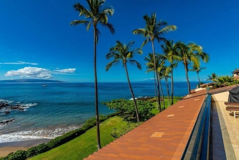 Makena Surf, #g-304 3 Bedroom Condo by RedAwning