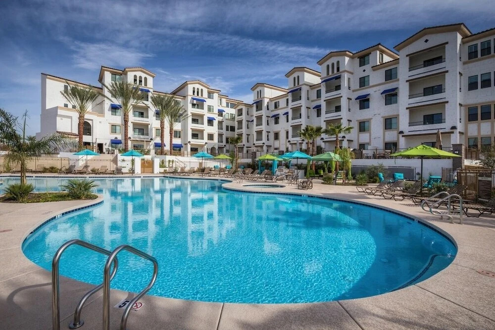 Queen Creek #305 1 Bedroom Condo by Redawning