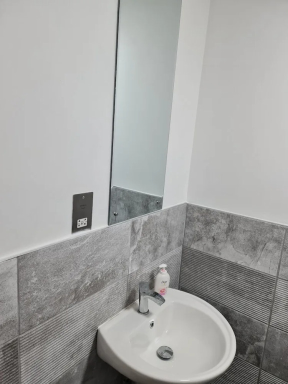 Stunning 3-bed Apartment in Heart of Cardiff Bay