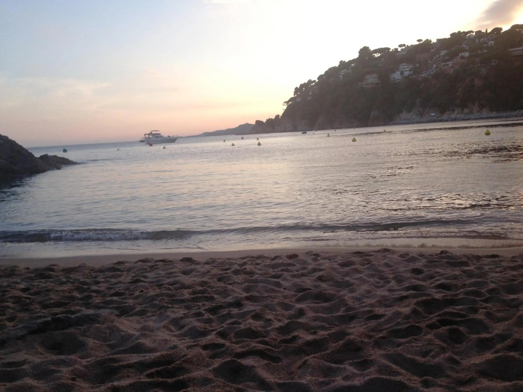 Cala Canyelles Villa & Private Studio with Garden