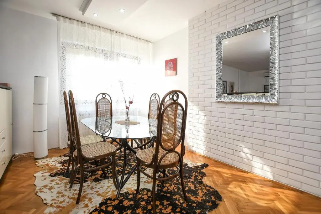 Villa Mina Kladovo, 5-Bedroom Villa with Pool for up to 12 People