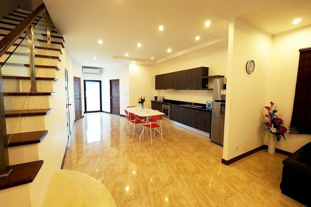 AP West 5 - Pool Villa in Kamala - Great Value