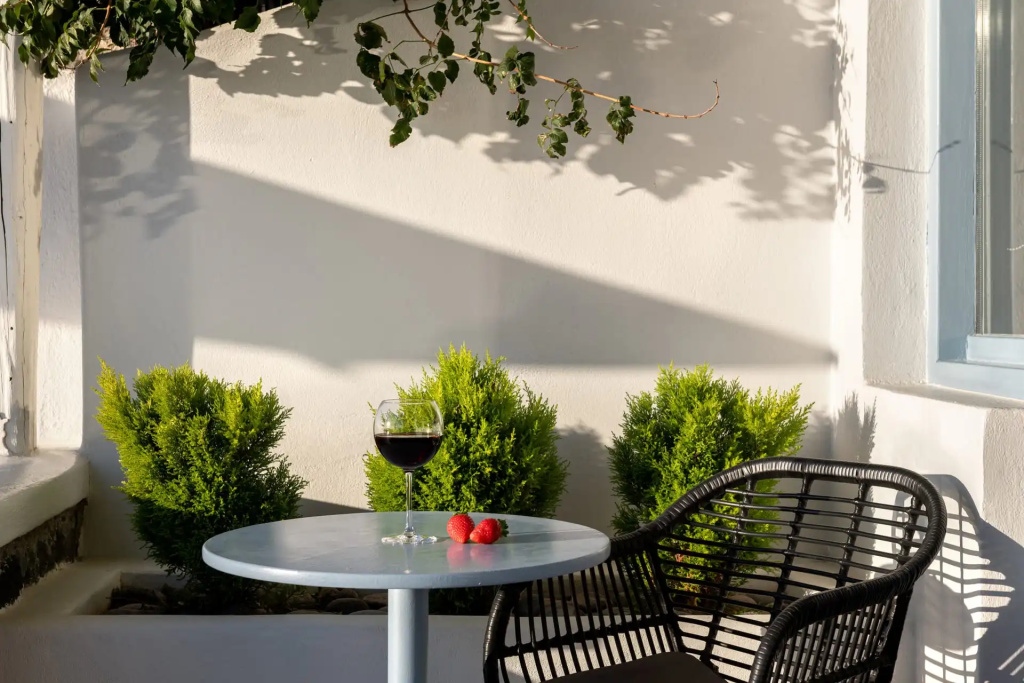 Athermi Suites