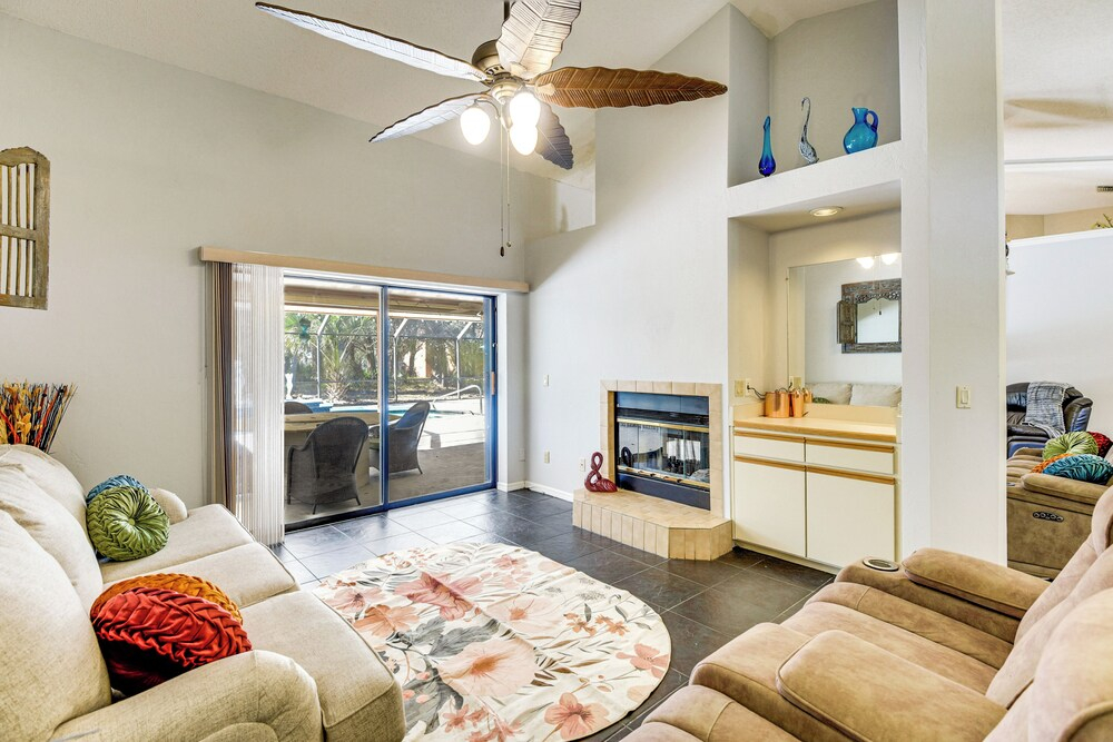 casa Ensenada in Palm Coast: Lanai + Heated Pool