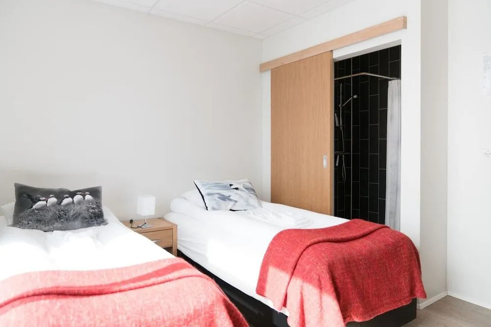 Hotel West