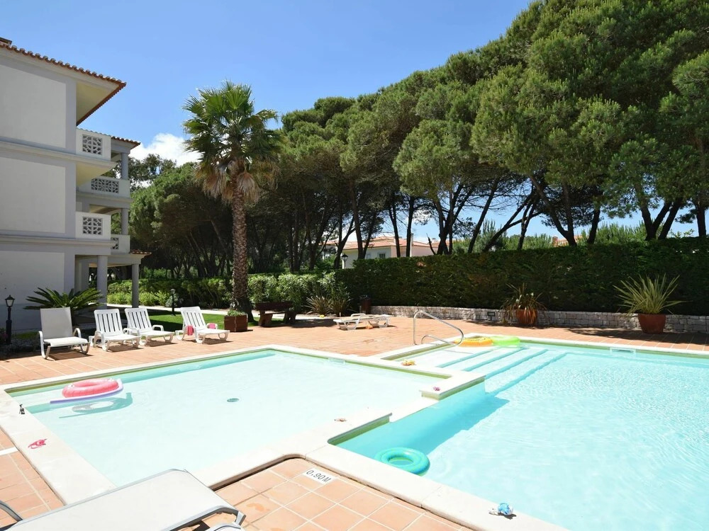 Modern Apartment in Óbidos With Pool