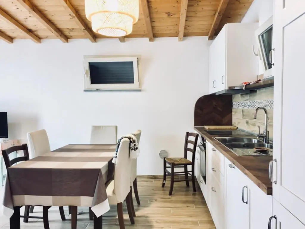 The Green Gate - Airport Guest House