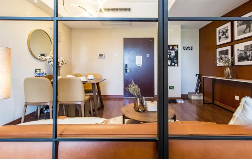Home to Advanced Service Apartment New Country Exhibition Shop(Chinese Citizen Only)
