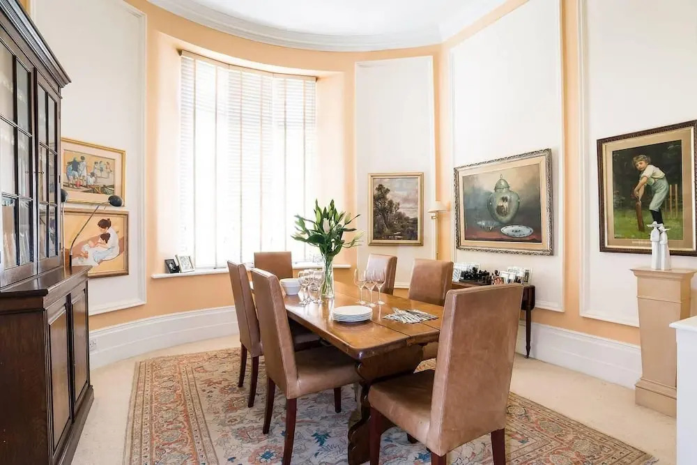 Beautiful Traditional 2BR in Central London