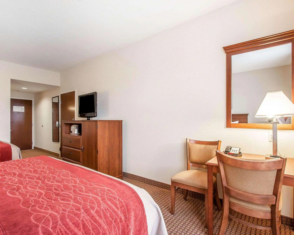 Comfort Inn & Suites Atoka-Millington
