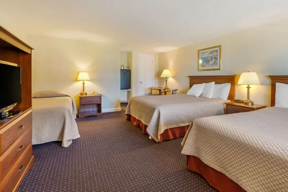 Driftaway Hotel and Pool