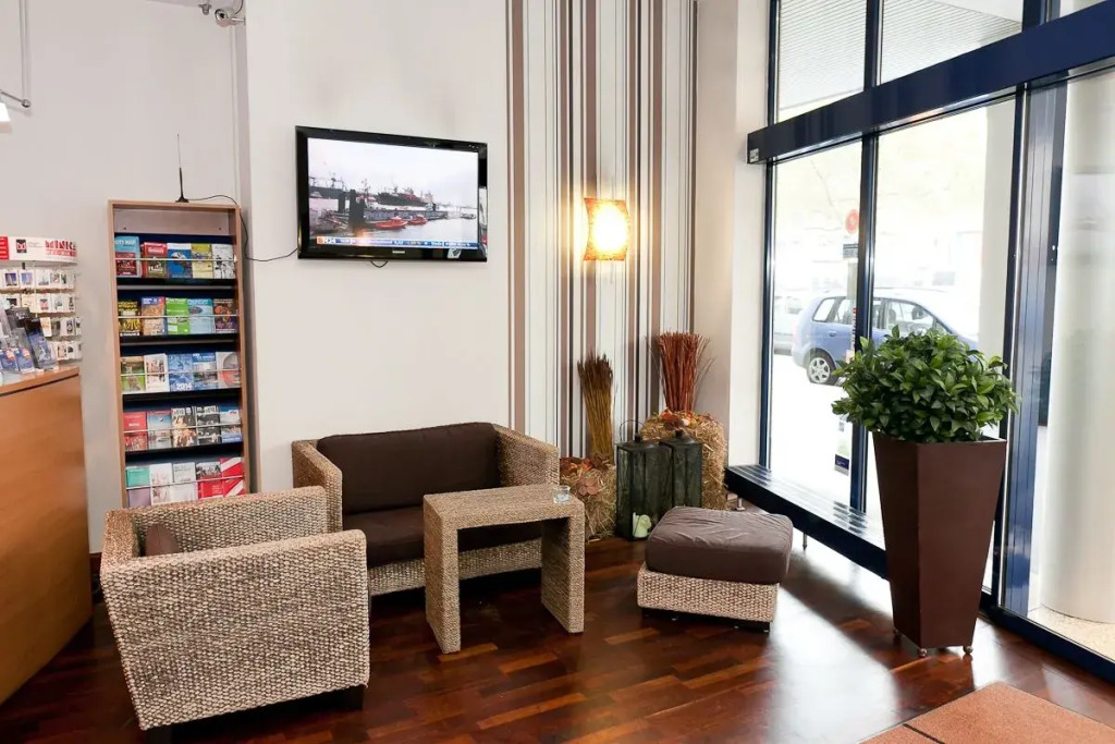 Manhattan Hotel
