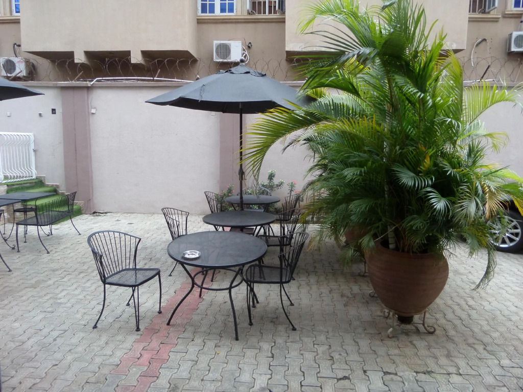 Sheer Luxury Apartments & Suites