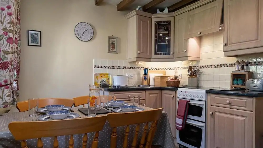 Dinas Cottage