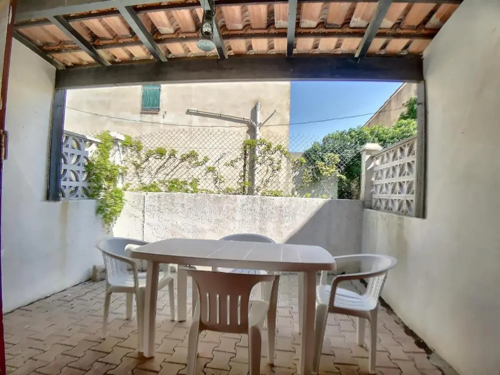 Studio Saintes-Maries-de-la-Mer, 1 pièce, 4 personnes - FR-1-475-49