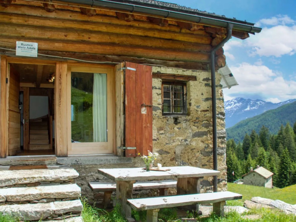 Rustico Vista Adula
