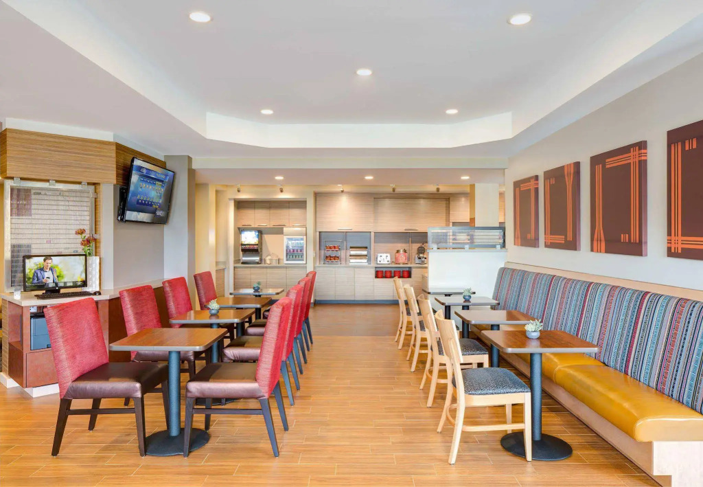 MainStay Suites Middleburg Heights Cleveland Airport