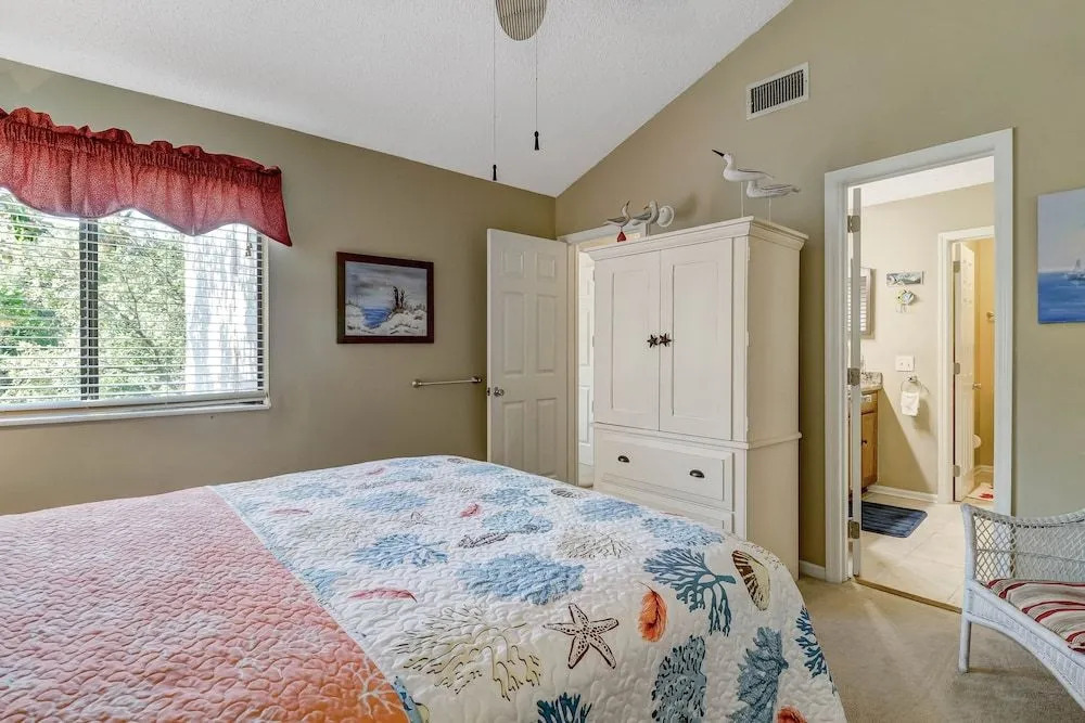 Dog Friendly Forest Ridge Condo Close to Beach by RedAwning