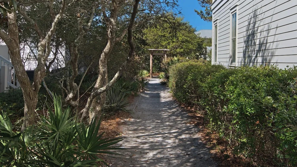 Private Pool, Minutes to the Gulf - Pet Friendly + 5 Bikes: Sleeps 12