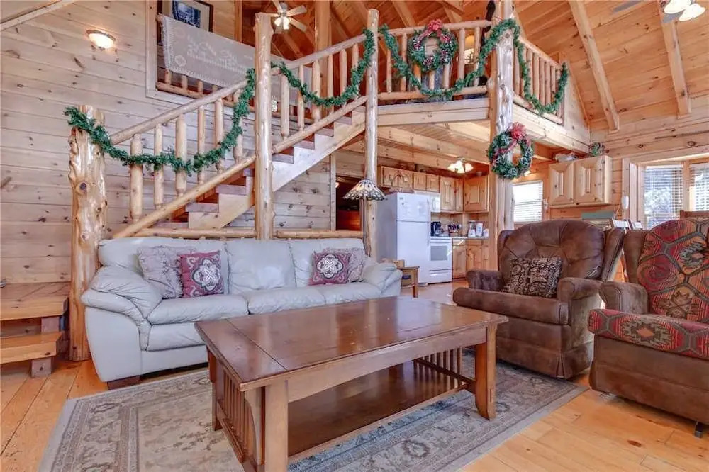 Arrowhead Lodge, 3 Bedrooms, Pool Access, Pet Friendly, WiFi, Sleeps 10