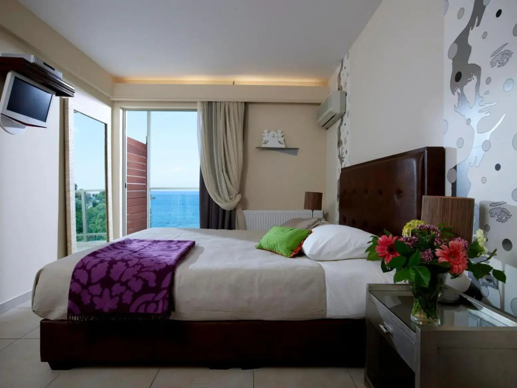 Belle Helene Hotel by GHH
