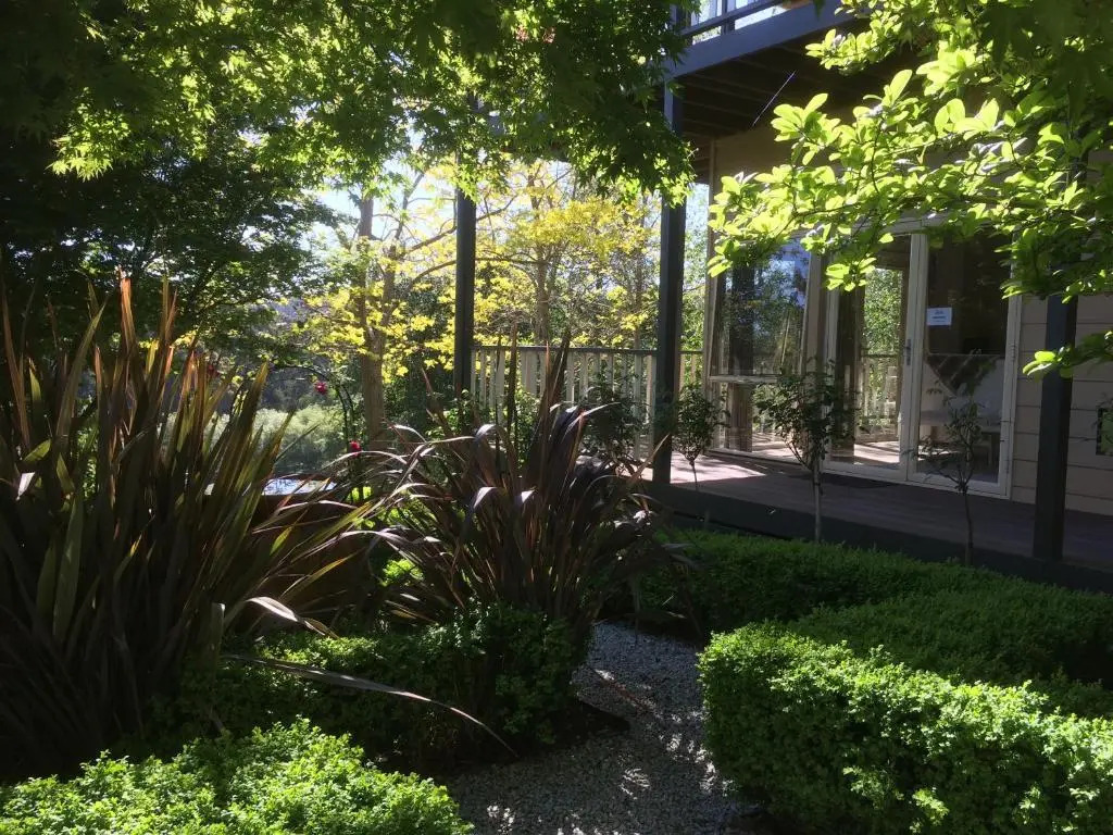 Emerald Ridge