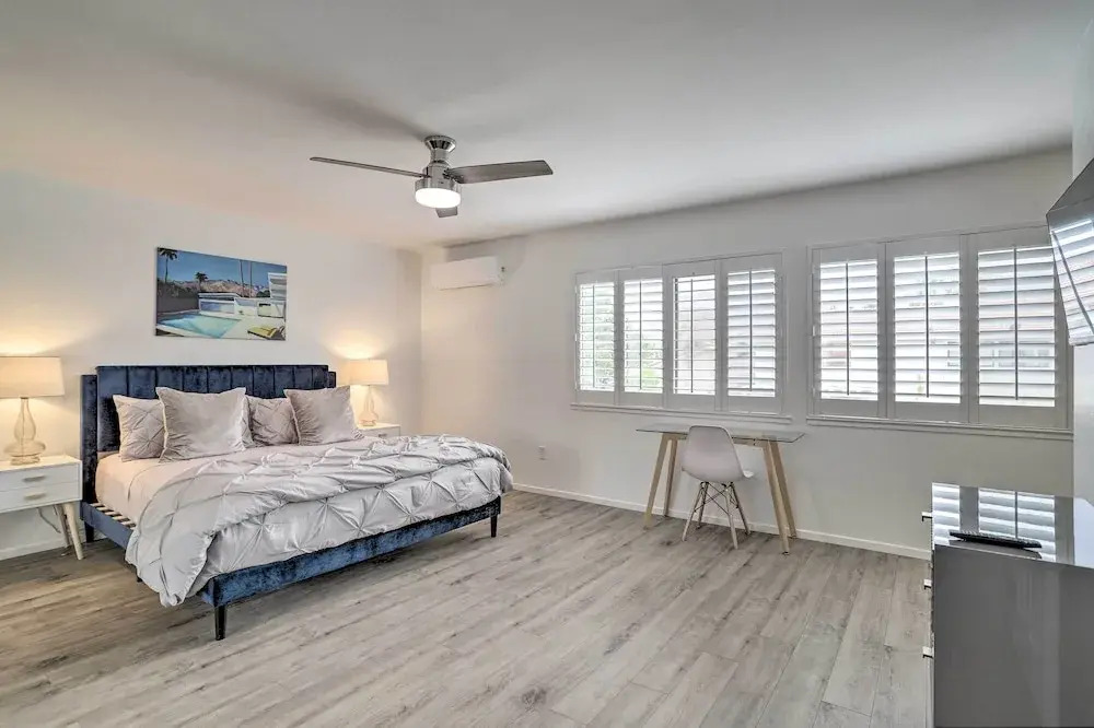 Modern Palm Springs Townhome Near Golf Courses