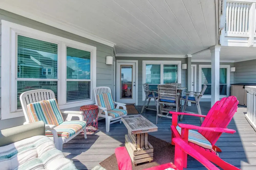 Gulf Breeze by Silver Sands Vacation Rentals