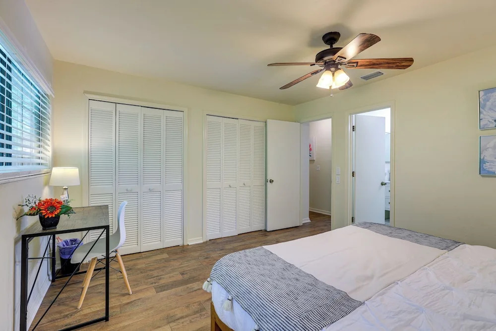 3 Mi to UF: Townhome w/ Patio in Gainesville!