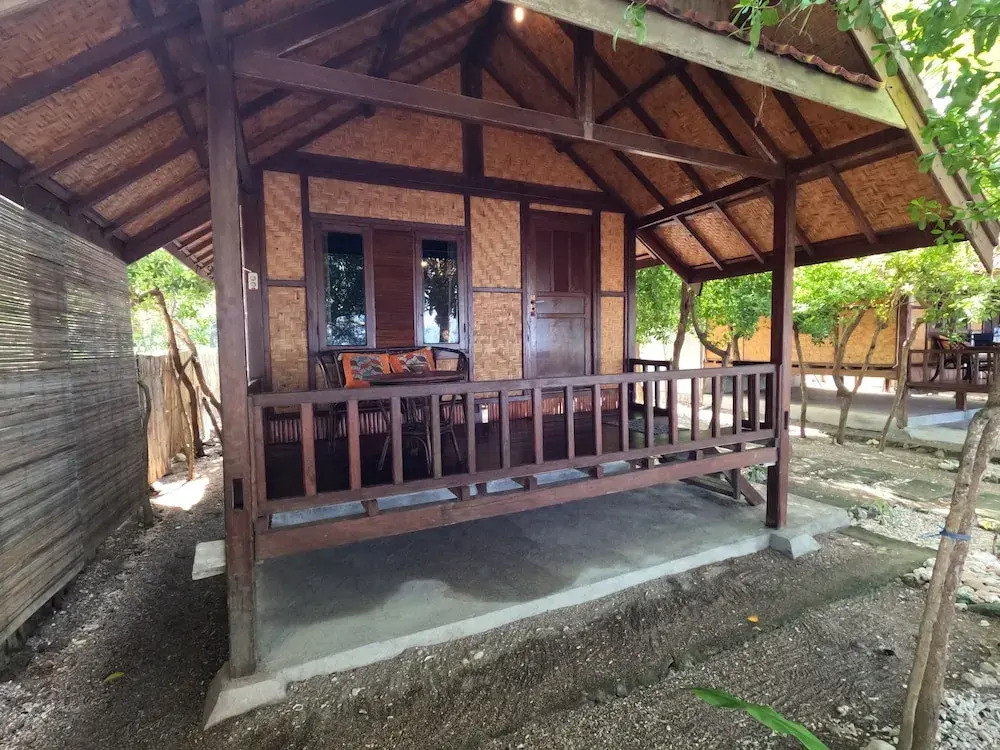 Maryan Moyo Bungalows & Resto