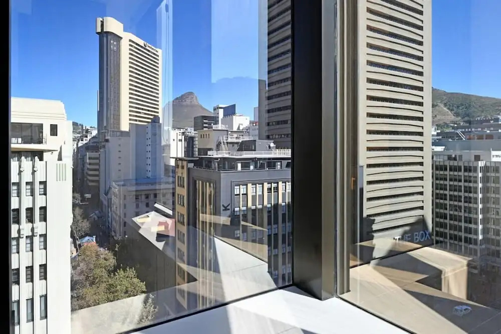 Stylish 1-bed Foreshore Apt Modern Comfort Views