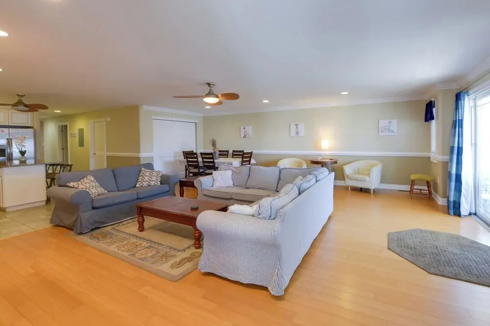 Spacious Wildwood Townhome w/ Covered Balcony