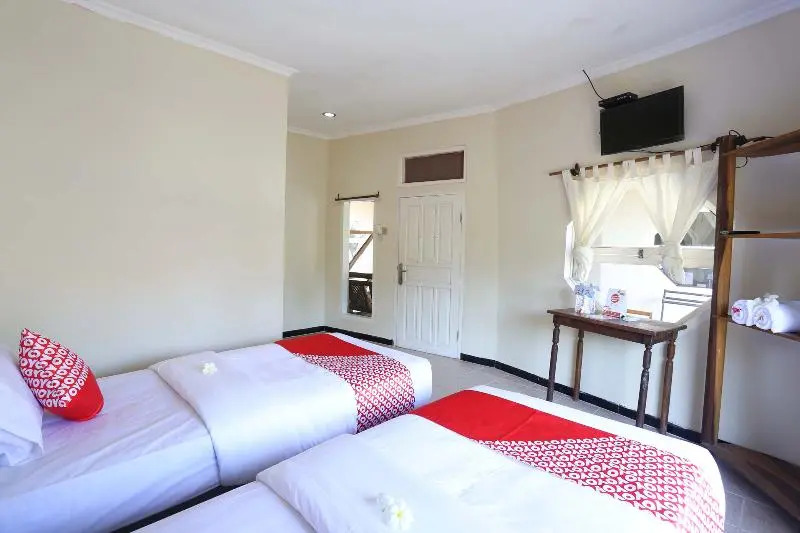 OYO 1651 Purnama Beach Hotel