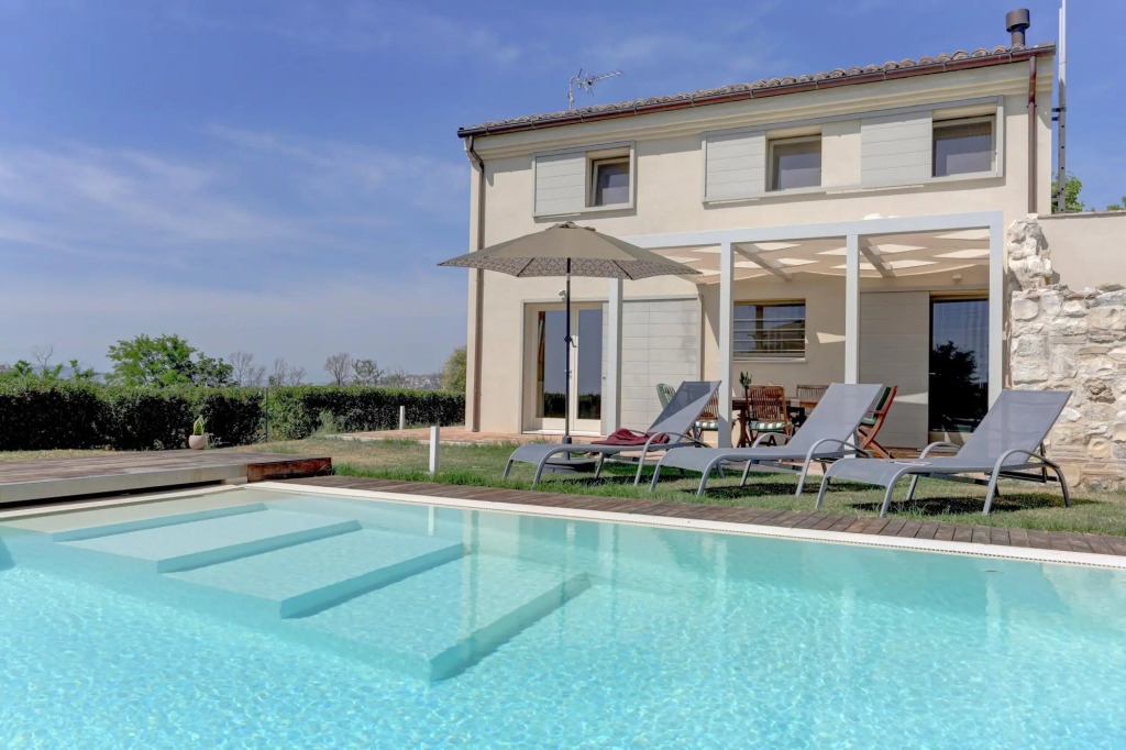 2Balsl   Montefreddo - Large Two Bedroom Split Level