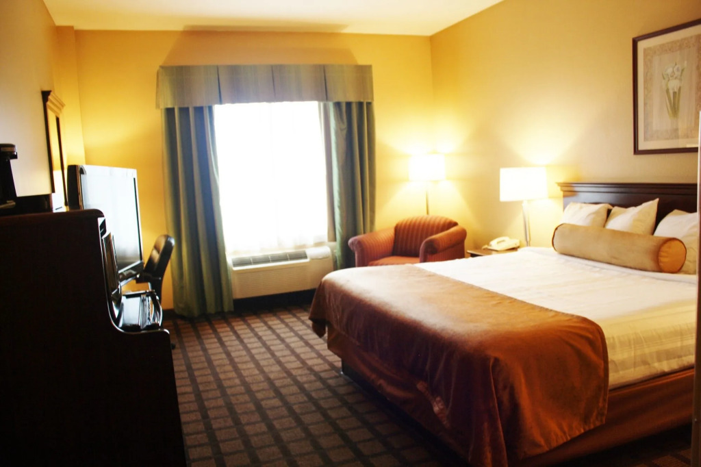 Spark By Hilton Merrillville