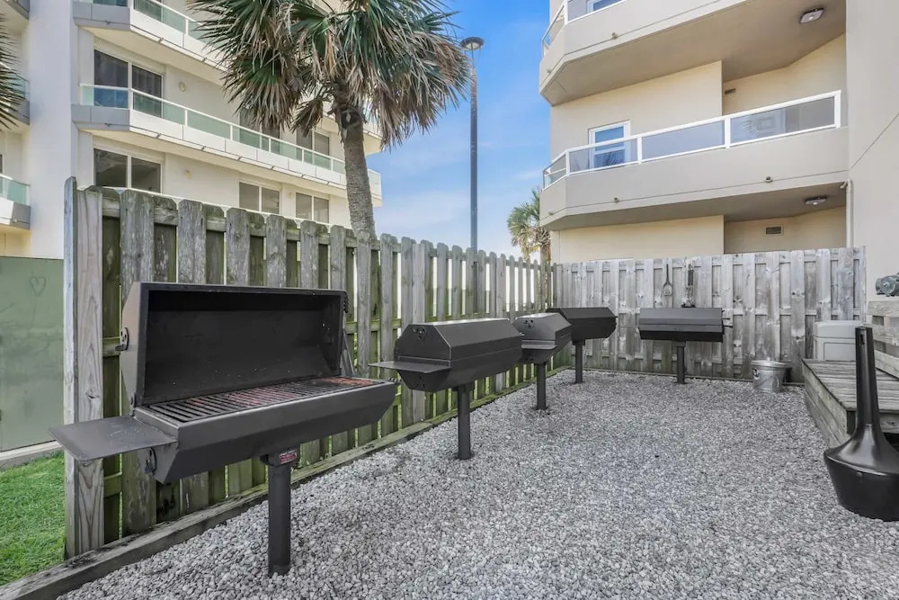 Enclave 401 Beachfront Tennis Stunning Views