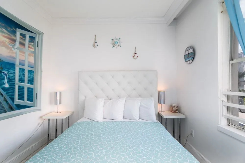 Holiday Apartment on Lincoln Road