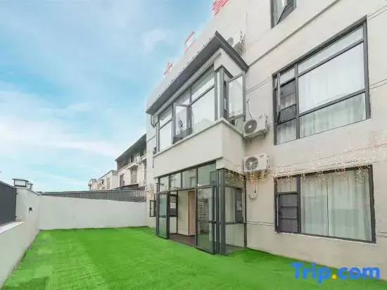 Shierzang Homestay (Wansui Mountain Wuxia City)