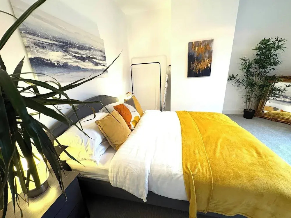 Central 4 bed Home in Ecclesall Near Peaks