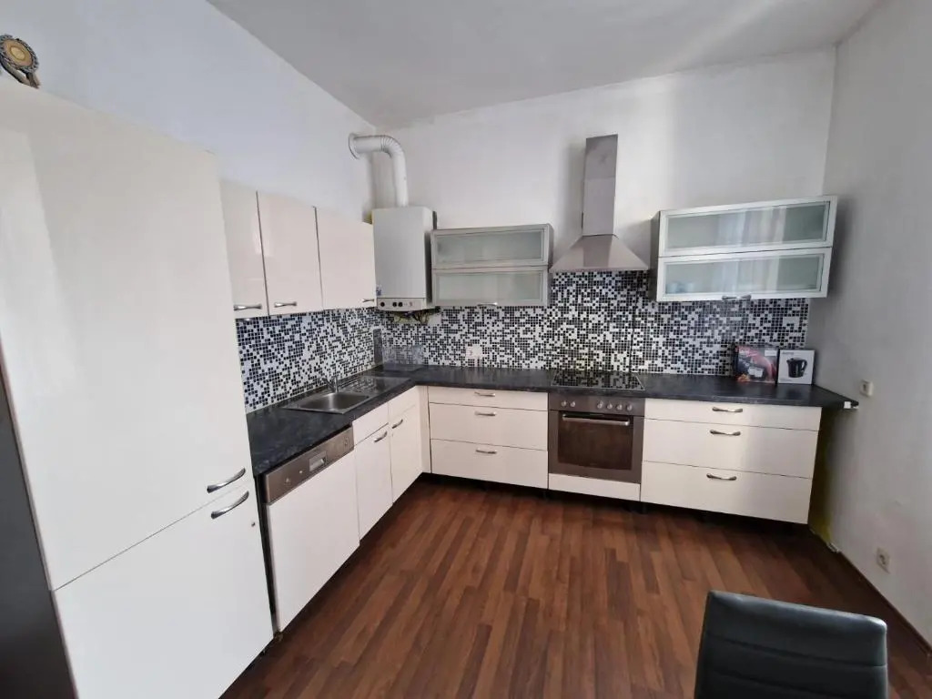 Central City Apartment 6